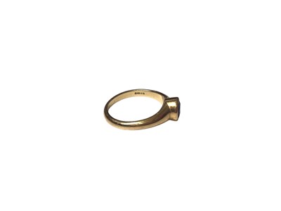Lot 37 - 18ct gold amethyst single stone ring