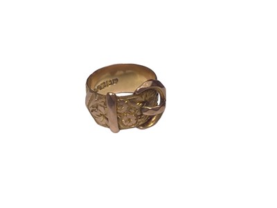 Lot 142 - 9ct rose gold buckle ring with engraved foliate decoration (Birmingham 1914)