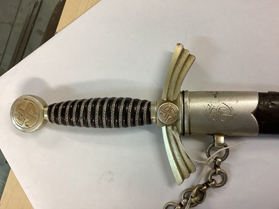 Lot 930 - Fine Nazi Luftwaffe First Pattern Officers dagger with engraved family coat of Arms and SW monogram