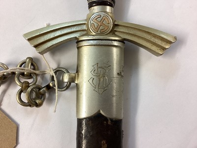 Lot 930 - Fine Nazi Luftwaffe First Pattern Officers dagger with engraved family coat of Arms and SW monogram