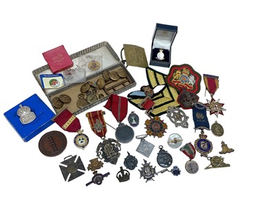 Lot 711 - Second World War Nazi Medal for the Winter campaign in Russia 1941 / 42, together with Army Temperance medal silver ARP badge and other badges and militaria.