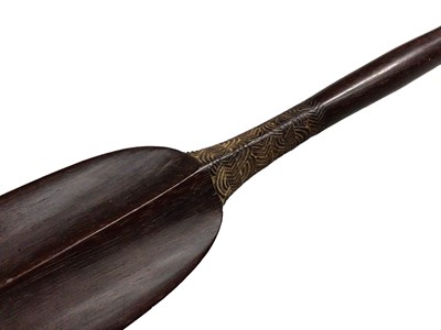 Lot 727 - Polynesian paddle club