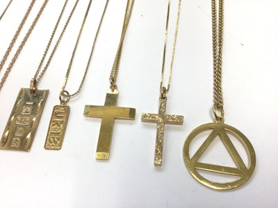 Lot 96 - Group of 9ct gold pendants on 9ct gold chains