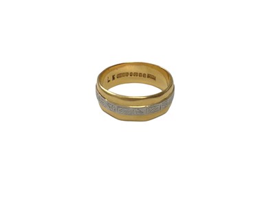 Lot 106 - 22ct gold and platinum wedding ring (Birmingham 1953), size N