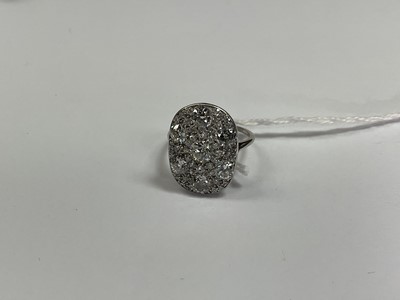 Lot 454 - 1920s diamond cluster cocktail ring