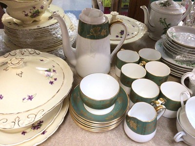 Lot 358 - Tea and dinner ware, other ceramics and glass