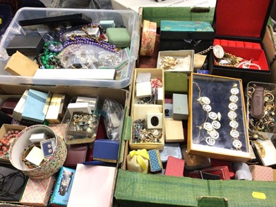 Lot 1009 - Large quantity of vintage and later costume jewellery and bijouterie