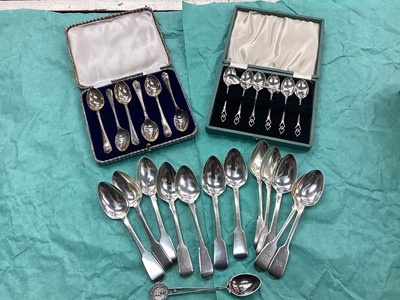 Lot 1109 - Collection of Victorian silver teaspoons and two cased sets of teaspoons.