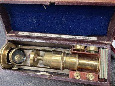 Lot 170 - Victorian microscope and cased guage