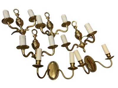 Lot 753 - Wall lights