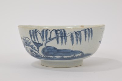 Lot 39 - Bow blue and white porcelain bowl
