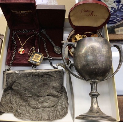 Lot 1003 - 1920s silver mesh purse, silver two handled darts trophy, silver commemorative salt spoon and other items