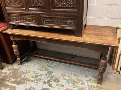 Lot 1401 - Oak refectory table