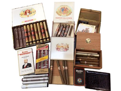 Lot 338 - Various cigars including Schimmelpenninck, King Edward Invincible Deluxe etc