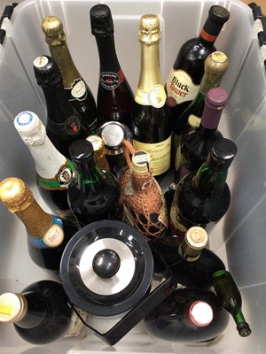 Lot 339 - Large group of various wines, champagnes, spirits and miniatures