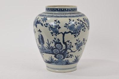 Lot 112 - Antique Japanese Arita porcelain vase