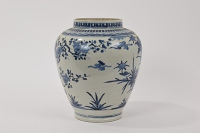 Lot 112 - Antique Japanese Arita porcelain vase