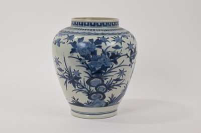 Lot 112 - Antique Japanese Arita porcelain vase