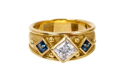 Lot 497 - Diamond and sapphire Templar ring