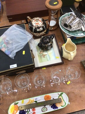 Lot 564 - Franciscan floral tea and dinner service.