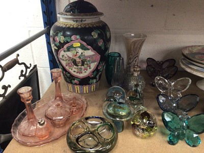 Lot 71 - Group of glass, including Mdina, together with some butterfly ornaments and a Chinese vase