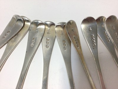 Lot 302 - William IV/Victorian silver Old English pattern flatware