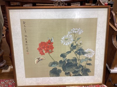 Lot 612 - Lot oriental pictures and folding screen