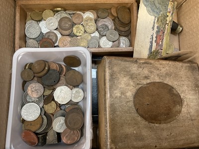 Lot 145 - Collection of coins and sundries