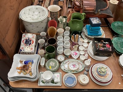 Lot 459 - Group of Wedgwood collectors plates and various other decorative china.