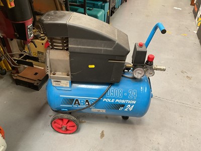 Lot 473 - ABAC 24 litre portable air compressor.