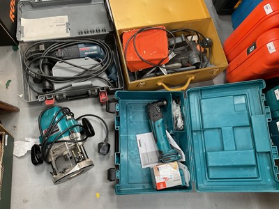 Lot 483 - Makita Router, Bosch GBH 2-24 DFR drill and other tools.