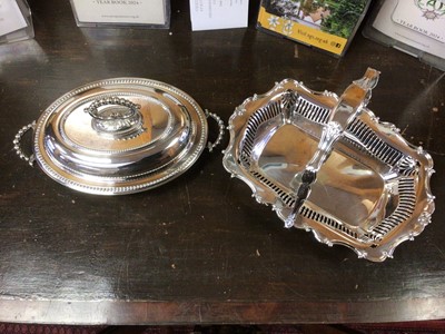 Lot 803 - Good quality silver plated tureen with liner, beaded borders, together with a silver plated basket with scalloped edge (2)