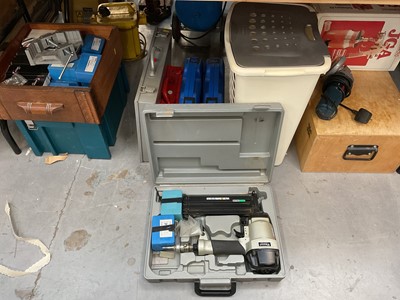 Lot 514 - Ferm nail gun, spray gun, together with a Bosch grinder and large group of various fittings, screws, rivets and other tools.