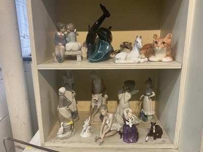 Lot 274 - Collection of ornaments to include Lladro, Royal Doulton, Poole, Winstanley etc