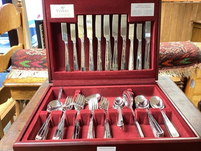 Lot 812 - Canteen of Viners stainless steel cutlery