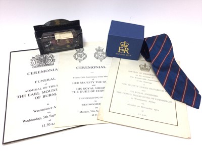 Lot 72 - Royal presentation silk tie in box, Golden Wedding commemorative van & ceremonials