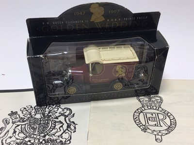Lot 72 - Royal presentation silk tie in box, Golden Wedding commemorative van & ceremonials
