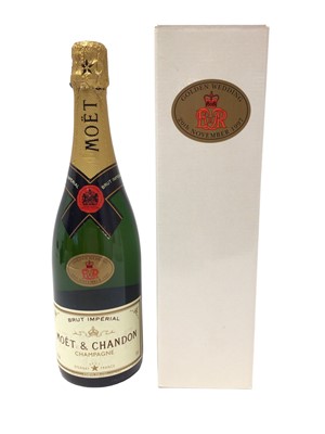 Lot 71 - The Golden Wedding Aniversary of H.M.Queen Elizabeth II 1997,Moët & Chandon Golden Wedding Champagne in box