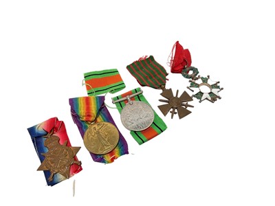 Lot 718 - Group of campaign medals