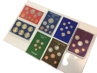 Lot 513 - World - Mixed coinage to include Royal Mint proof sets in blue cases 1983, 1984, 1985, 1986, 1987, 1988