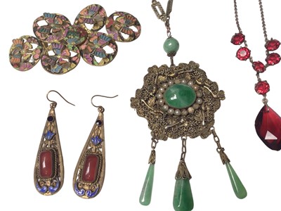 Lot 46 - Small selection of vintage Czechoslovakian jewellery, group of semi-precious stone earrings, two pendant necklaces and a green hard stone pendant