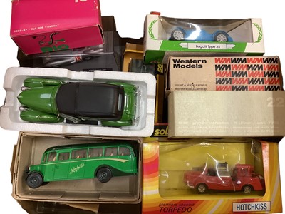 Lot 1910 - Selection of diecast vehicles, variety of manufacturers, mostly boxed (qty)