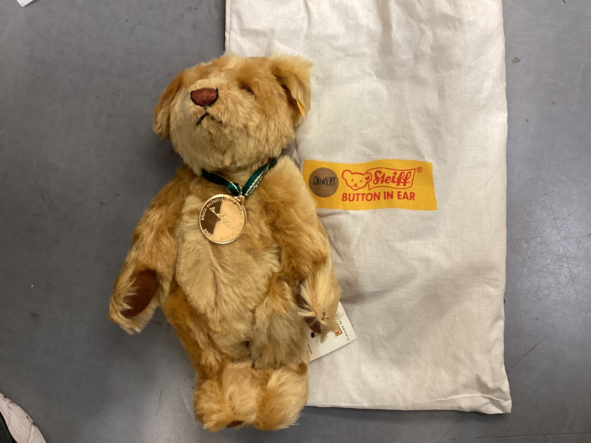 Lot 1941 - Two Steiff teddies The 2001 Bear no. 654756