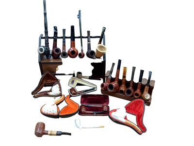 Lot 2584 - Collection of smoking pipes and accessories