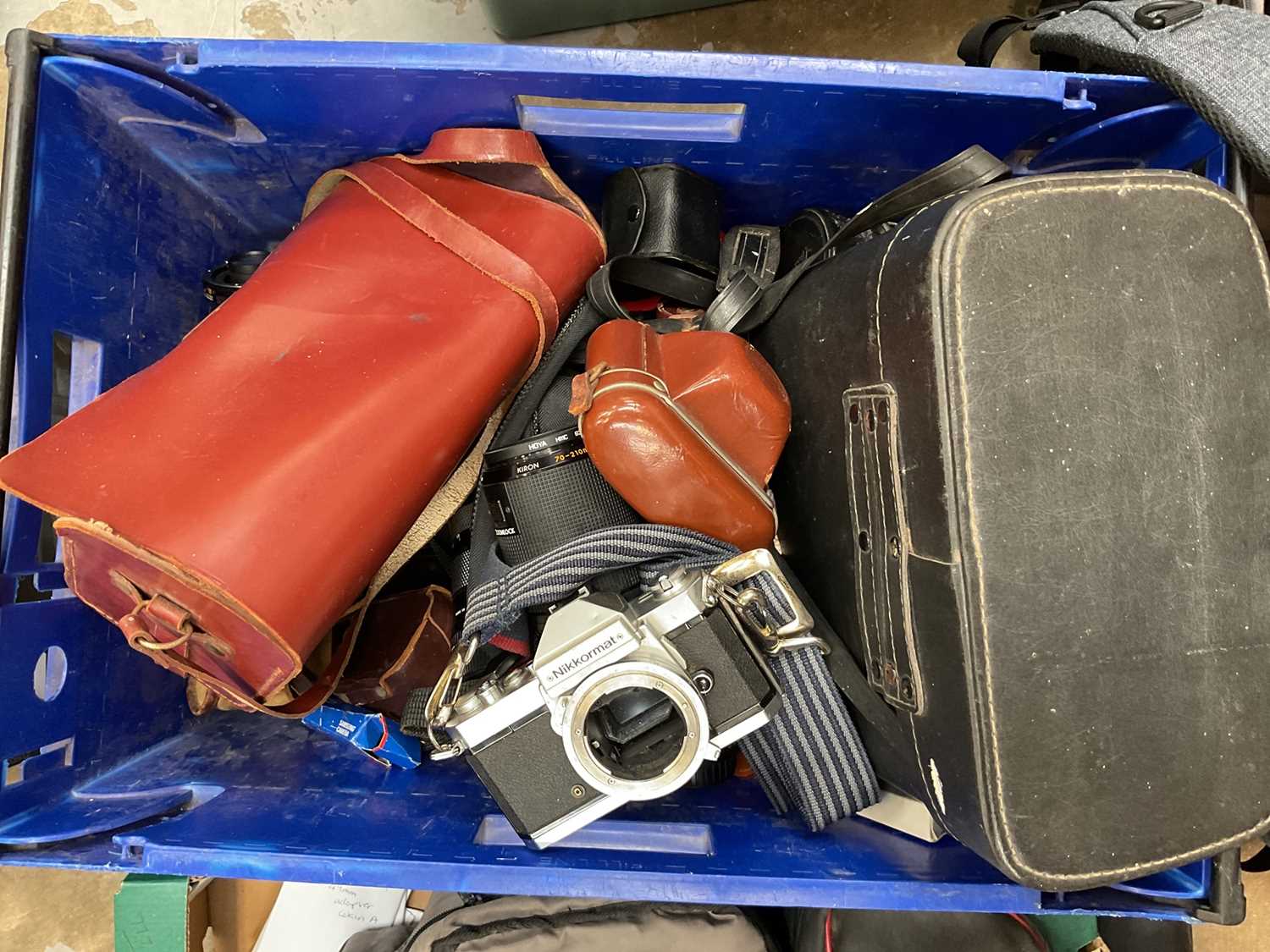 Lot 2360 - Three boxes of cameras