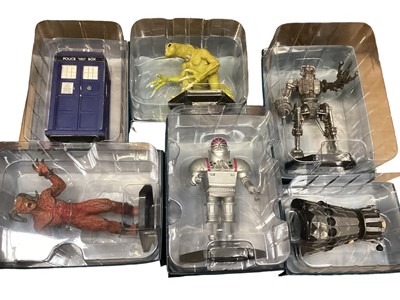 Lot 1979 - BBC Dr Who Specials Collectable Figures No.s 1-28, boxed