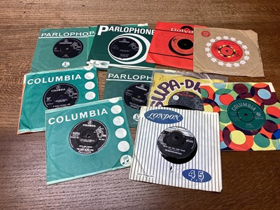Lot 2209 - Box of single records including Capitols, Impressions, Isley Brothers, Bob Dylan, Crystals, Beatles, Elvis Presley, Cliff Richard, Everly Brothers etc