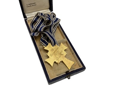 Lot 782 - Nazi German Mothers Cross (gold award) in box of issue