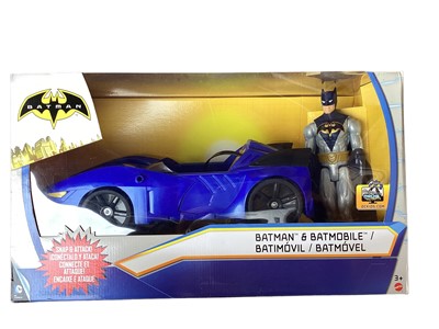 Lot 1992 - Corgi DC Comics Batcycle, Robin Cycle & Batmobiles, plus other Batman related items