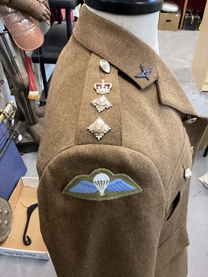 Lot 877 - Elizabeth II Parachute Regiment No2 Service Dress jacket and trousers in Colonels' rank and Para Reg collar dogs, wings, and medal ribbons.